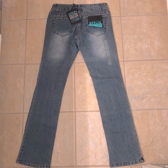 Denim Women’s Jeans - Picture 4 of 4